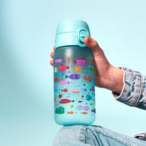 31842bc507caa9a8b828154d5a1fd0a2.jpg ION8 butelka Recyclon 350 ml, w kolorze niebieskim, z motywem „Ryby”, do przedszkola, bez BPA